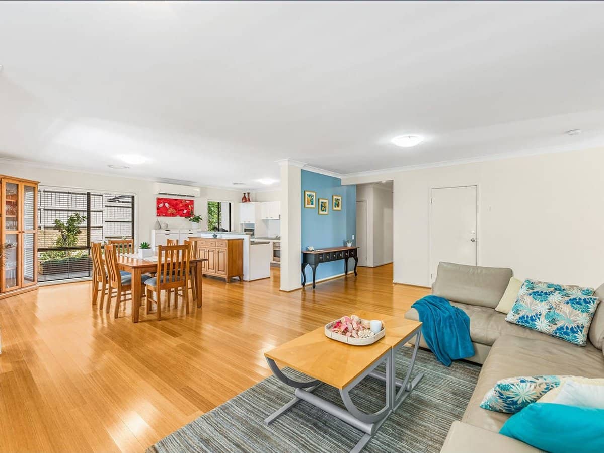 7 Greenway Circuit, MOUNT OMMANEY - Thumbnail 8