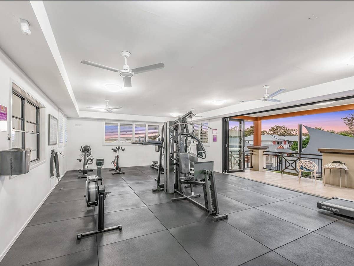 7 Greenway Circuit, MOUNT OMMANEY - Thumbnail 15