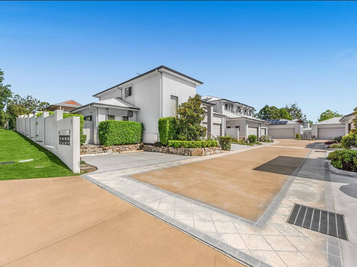 7 Greenway Circuit, MOUNT OMMANEY - Thumbnail 20