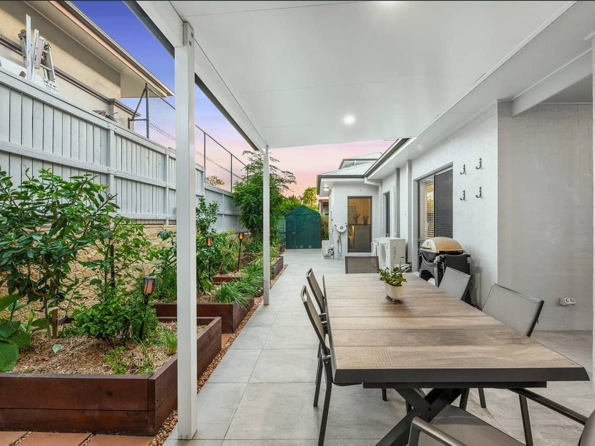 7 Greenway Circuit, MOUNT OMMANEY - Thumbnail 24