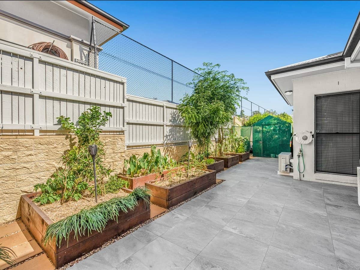 7 Greenway Circuit, MOUNT OMMANEY - Thumbnail 28