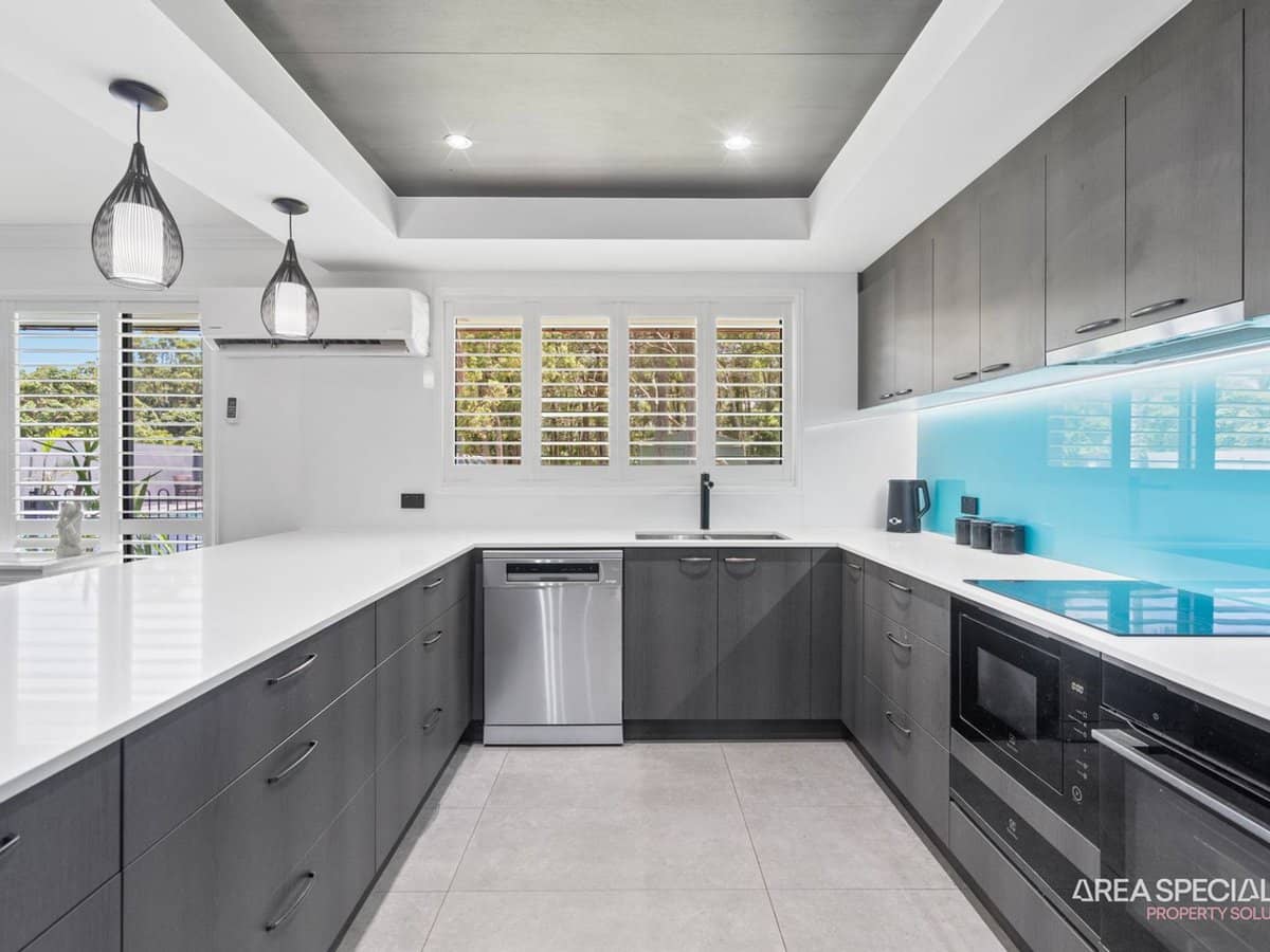 52 Pelican Parade, Jacobs Well - Thumbnail 8