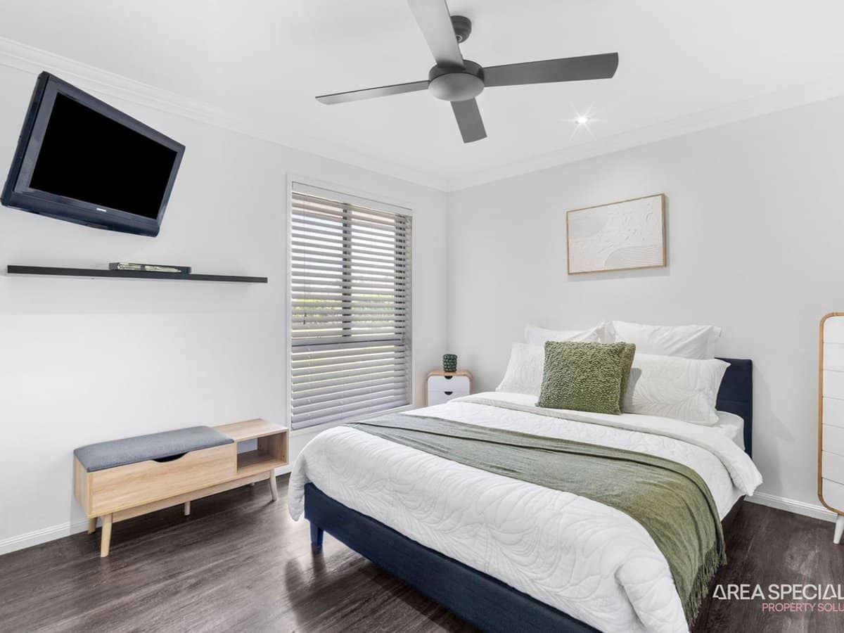 52 Pelican Parade, Jacobs Well - Thumbnail 19