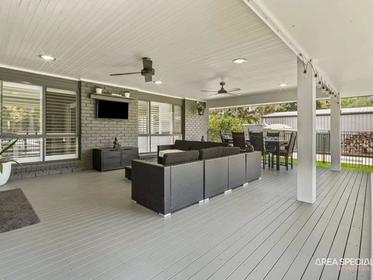 52 Pelican Parade, Jacobs Well - Thumbnail 4