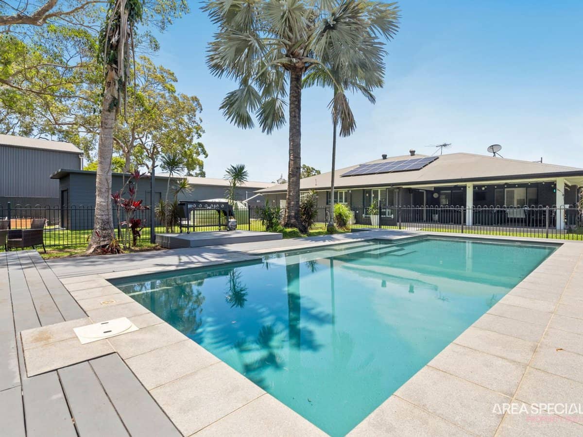 52 Pelican Parade, Jacobs Well - Thumbnail 8