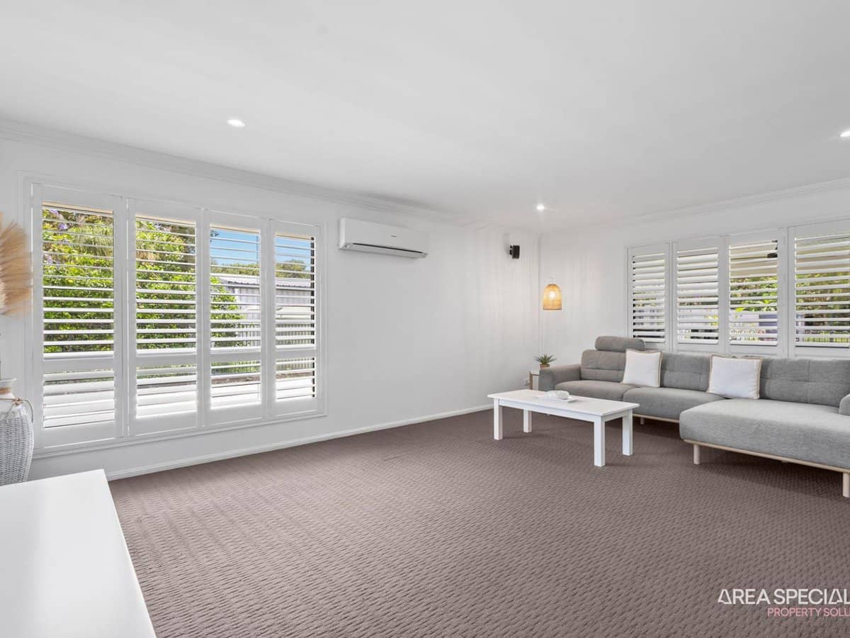 52 Pelican Parade, Jacobs Well - Thumbnail 18