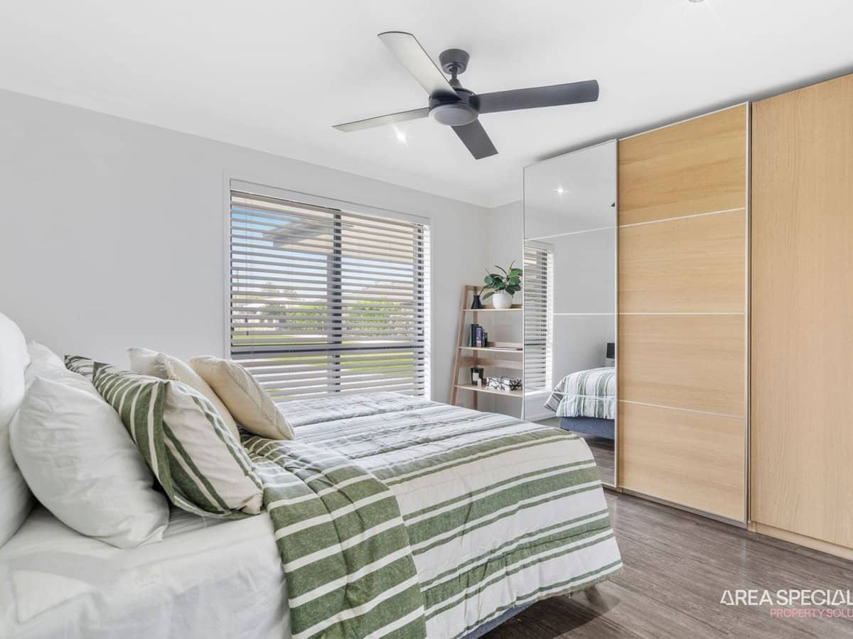 52 Pelican Parade, Jacobs Well - Thumbnail 23