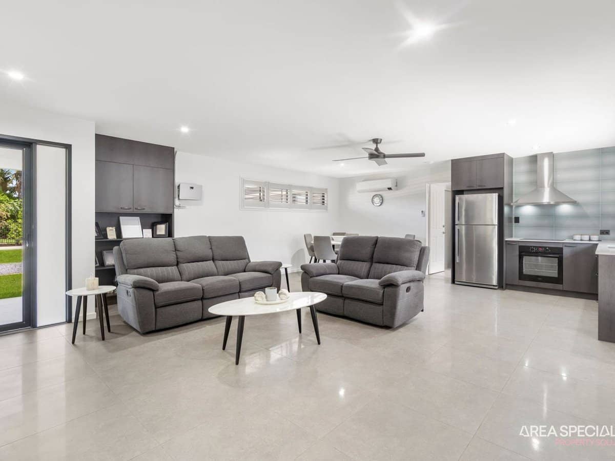 52 Pelican Parade, Jacobs Well - Thumbnail 29