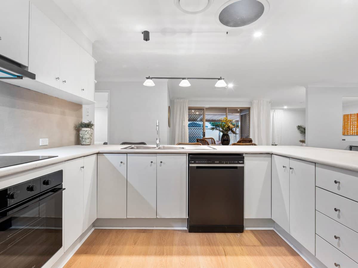 21 Kimbolton Drive, REDLAND BAY - Thumbnail 10