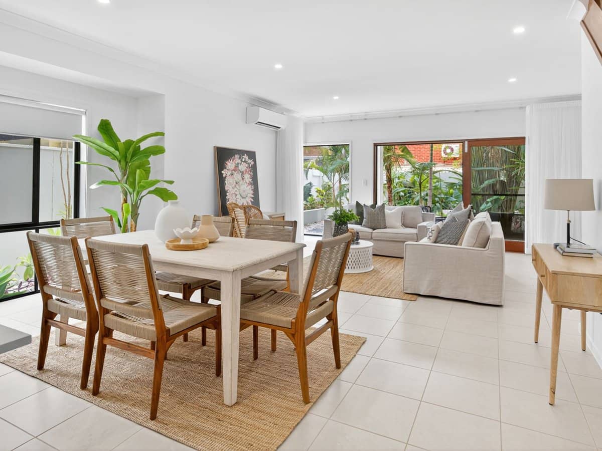 78 Paradise Island, Surfers Paradise - Thumbnail 1