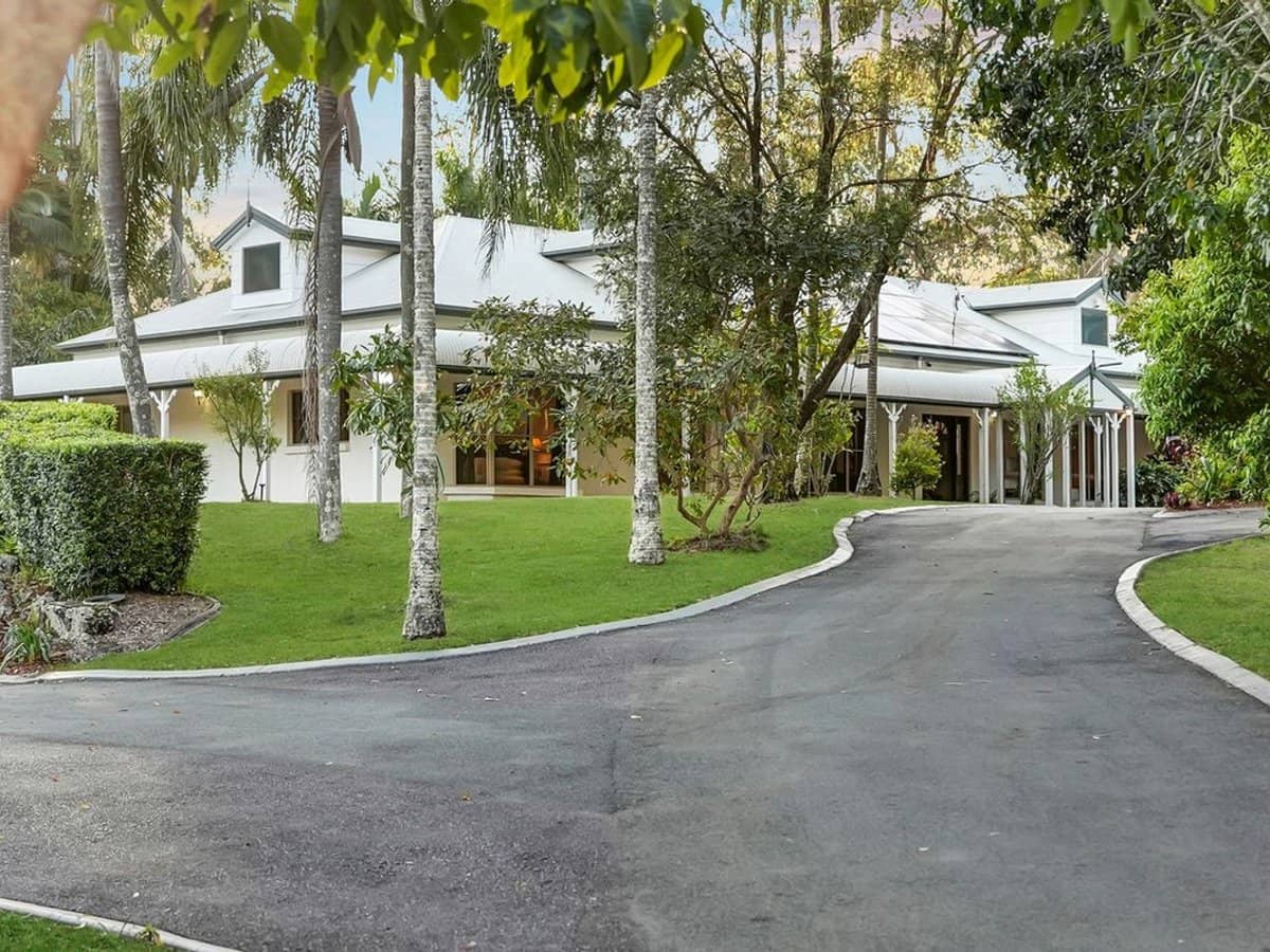 300 Teviot Road, CARBROOK - Thumbnail 2