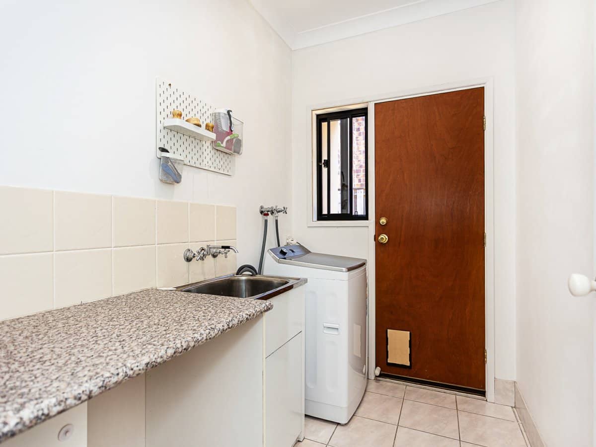 36 Mapleton Circuit, VARSITY LAKES - Thumbnail 22