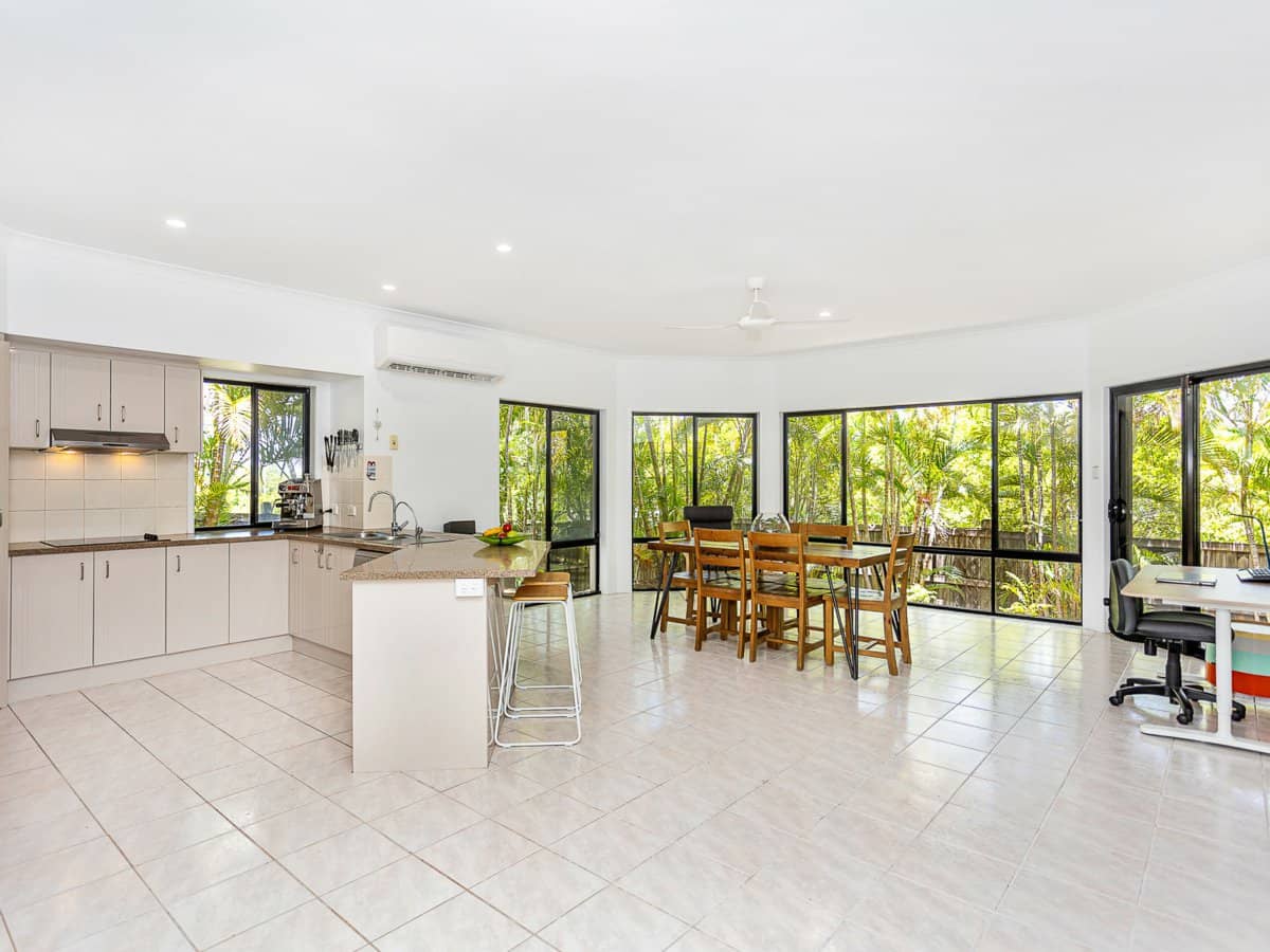 36 Mapleton Circuit, VARSITY LAKES - Thumbnail 4