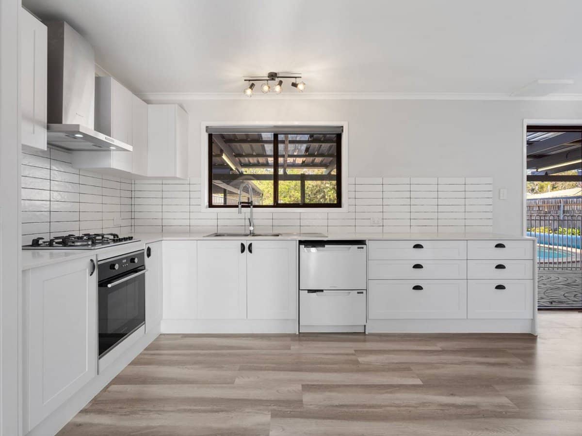 75 Timor Avenue, LOGANHOLME - Thumbnail 4