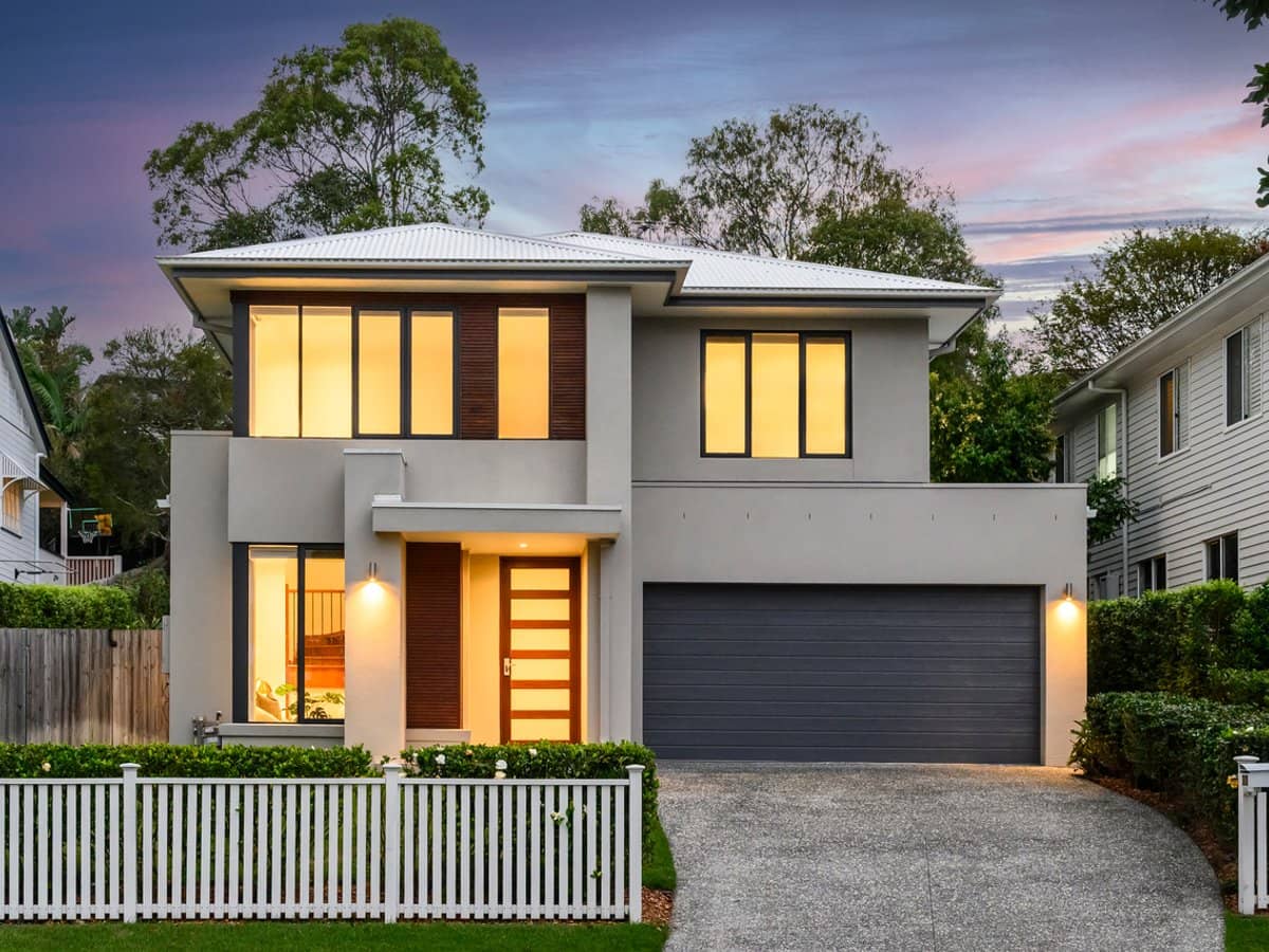 37 Panorama Street, ASHGROVE - Thumbnail 1