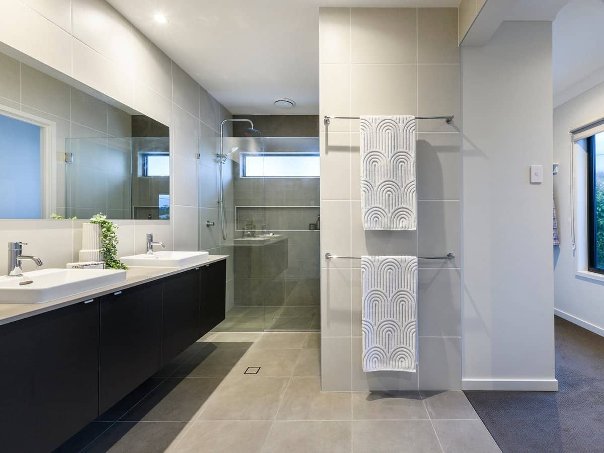 37 Panorama Street, ASHGROVE - Thumbnail 20