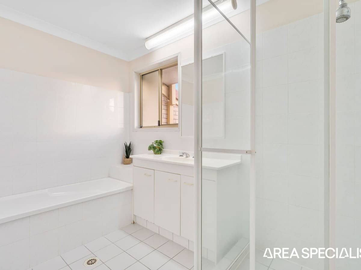 118 Highfield Drive, Merrimac - Thumbnail 17