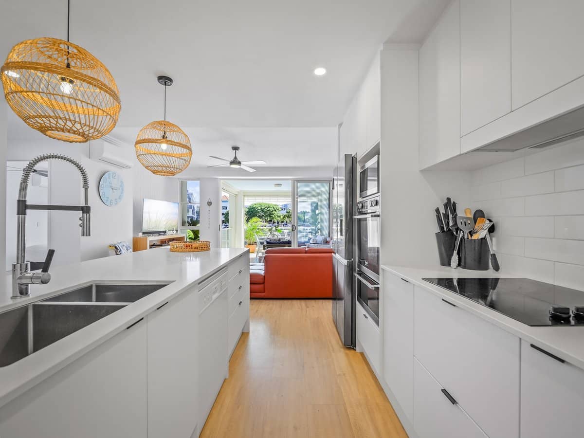 2/251 Varsity Parade, VARSITY LAKES - Thumbnail 16