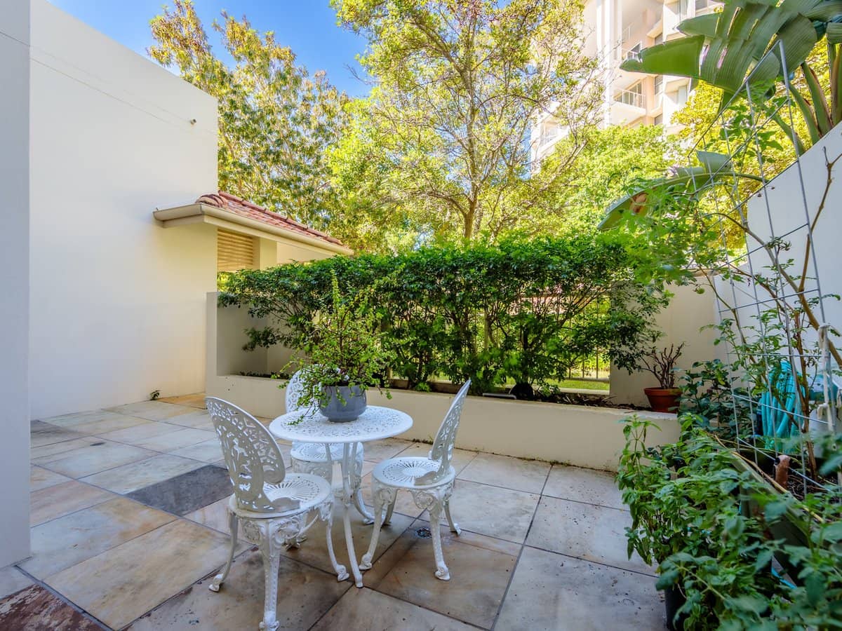 2/251 Varsity Parade, VARSITY LAKES - Thumbnail 24