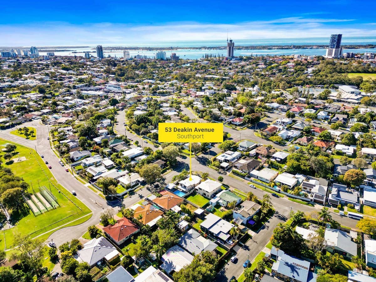 53 Deakin Avenue, Southport - Thumbnail 14
