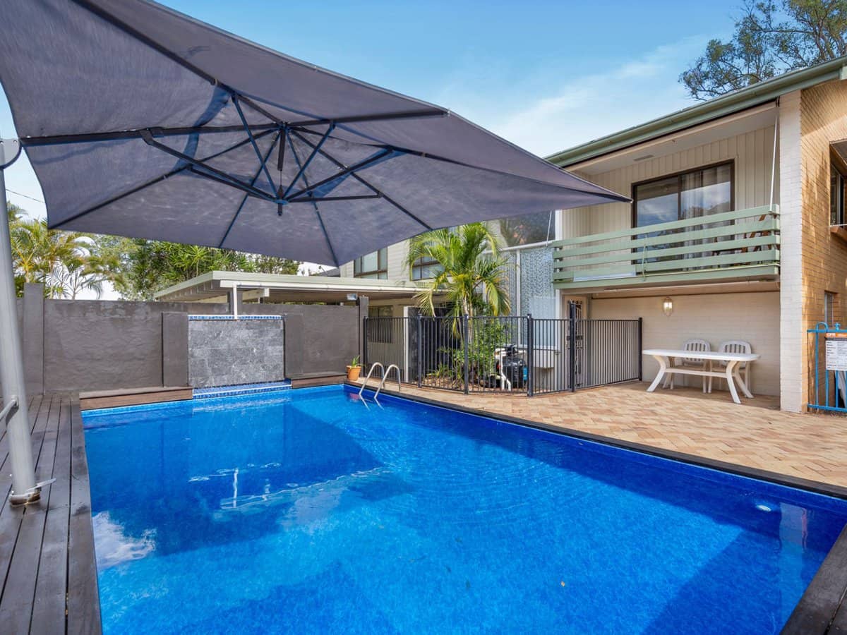 9 Burloo Crescent, FERNY HILLS - Thumbnail 1