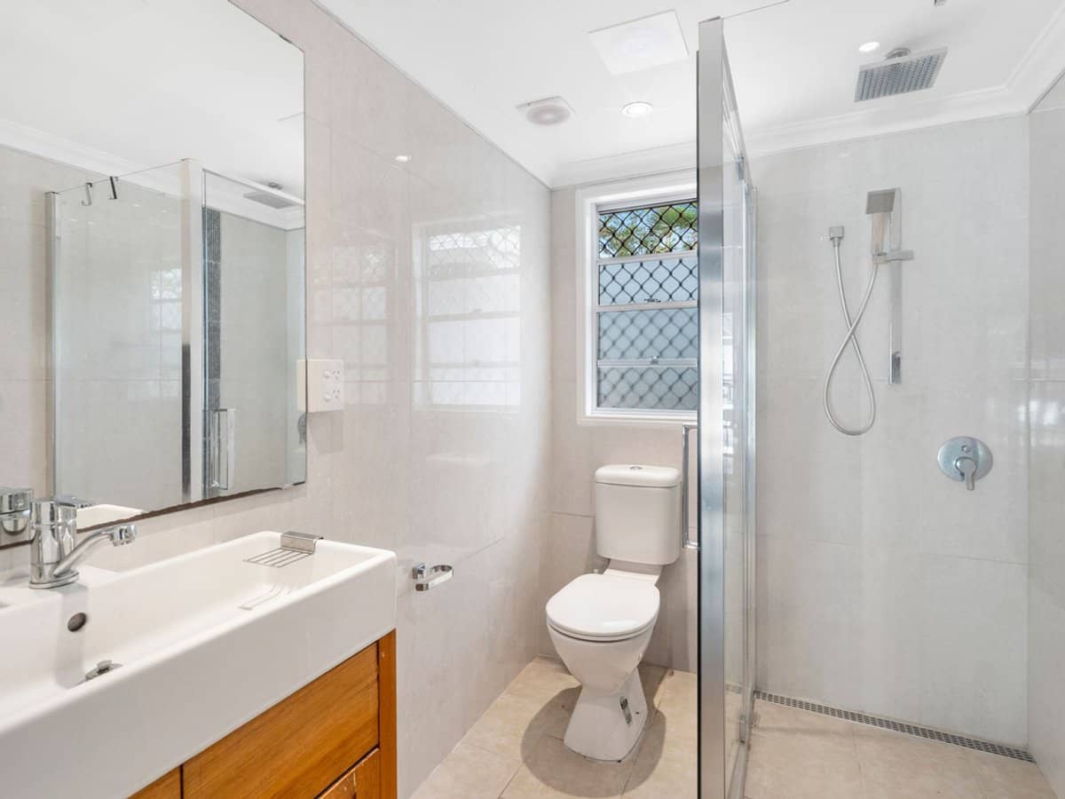 9 Burloo Crescent, FERNY HILLS - Thumbnail 16