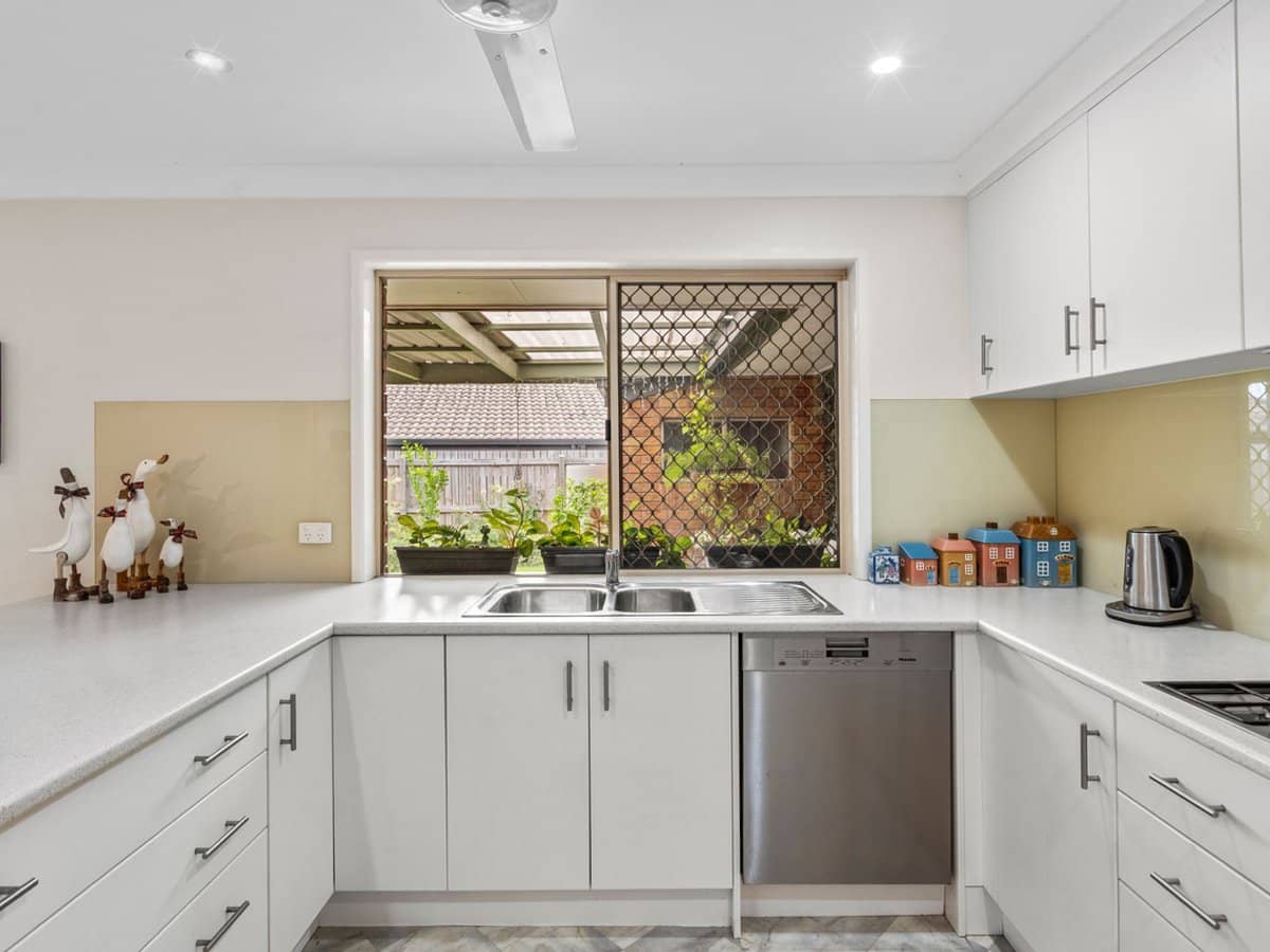 19 Malachite Street, KEPERRA - Thumbnail 2