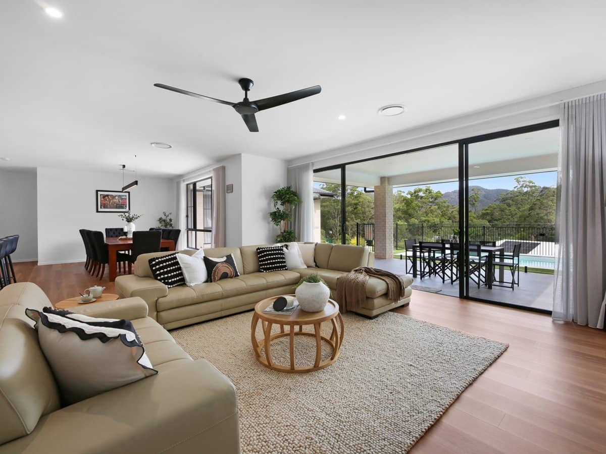 2/37 Hersden Court, BONOGIN - Thumbnail 5