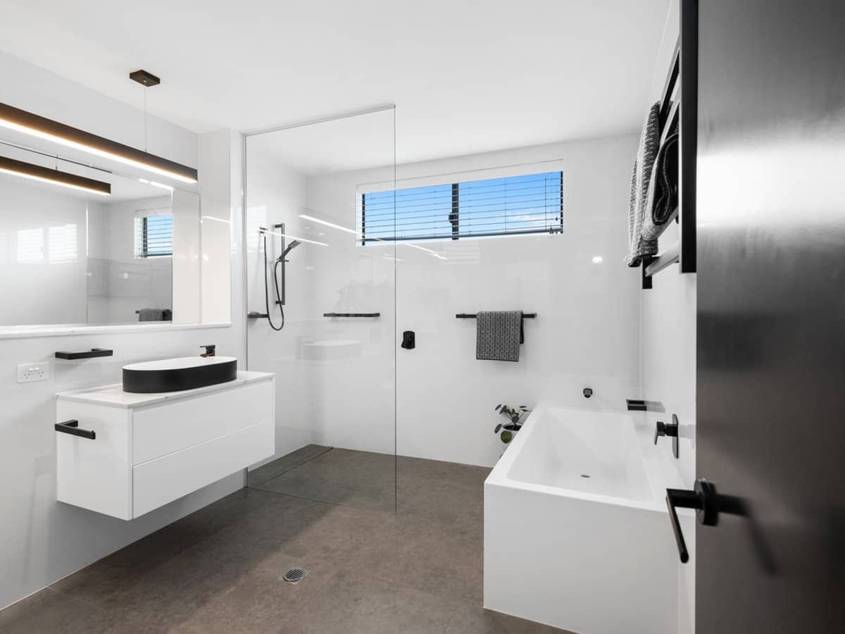 81A Stuart Street, Bulimba - Thumbnail 18