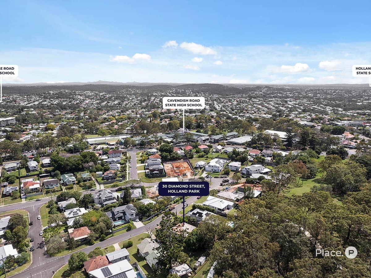 30 Diamond Street, Holland Park - Thumbnail 3