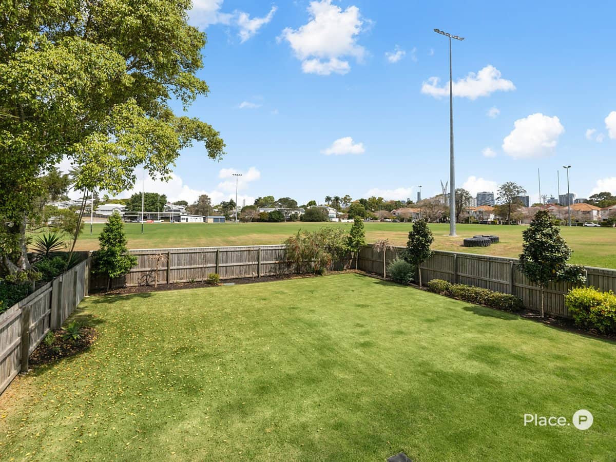 12 Merry Street, Bulimba - Thumbnail 9