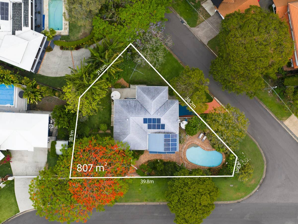 54 Octantis Street, Coorparoo - Thumbnail 1