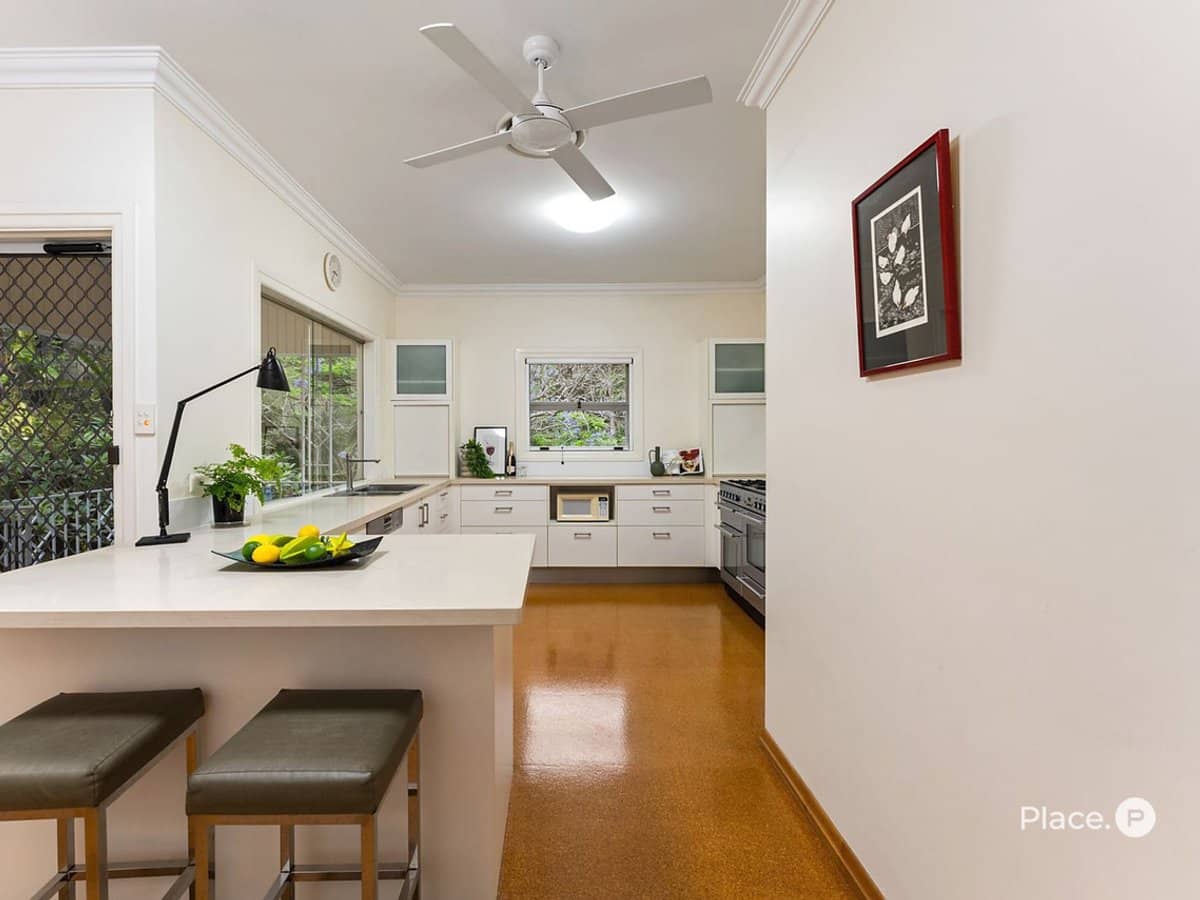 54 Octantis Street, Coorparoo - Thumbnail 10