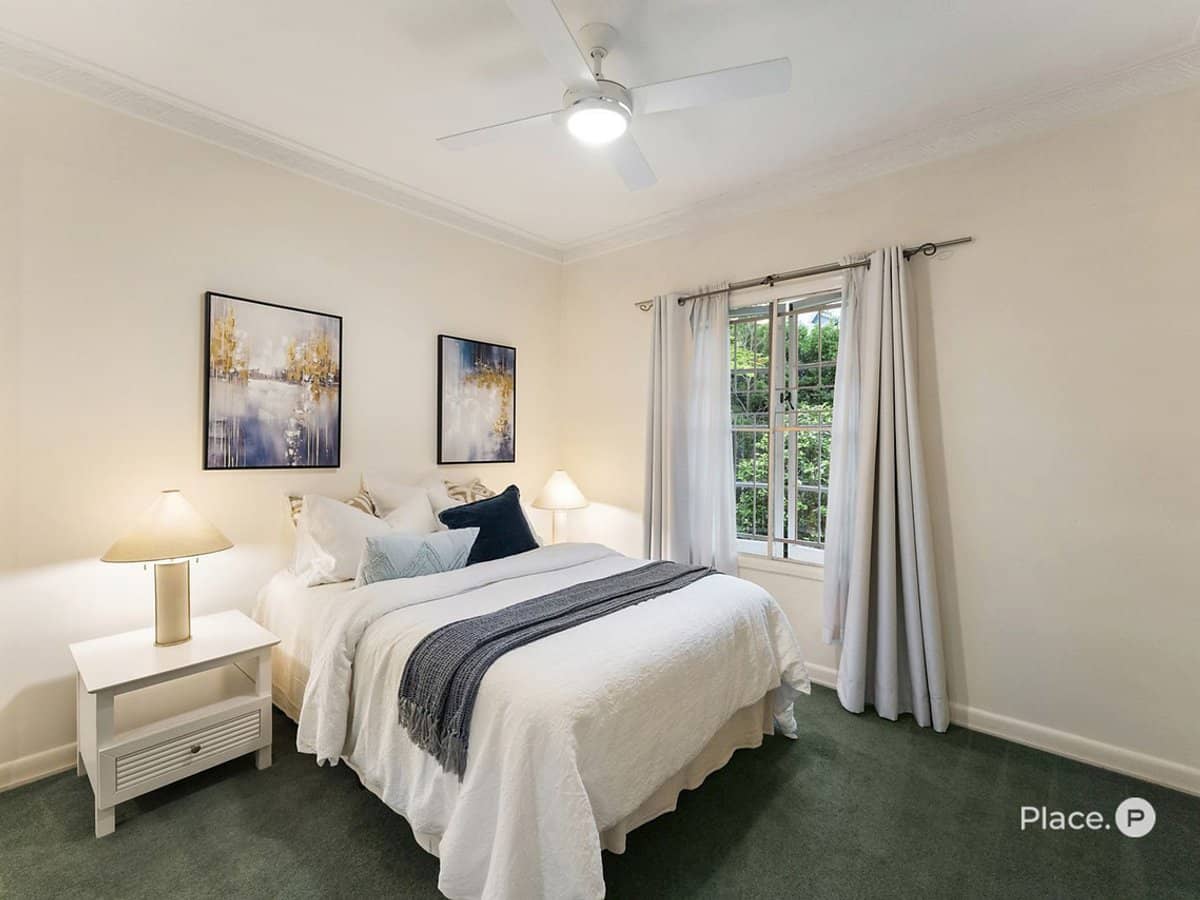 54 Octantis Street, Coorparoo - Thumbnail 11