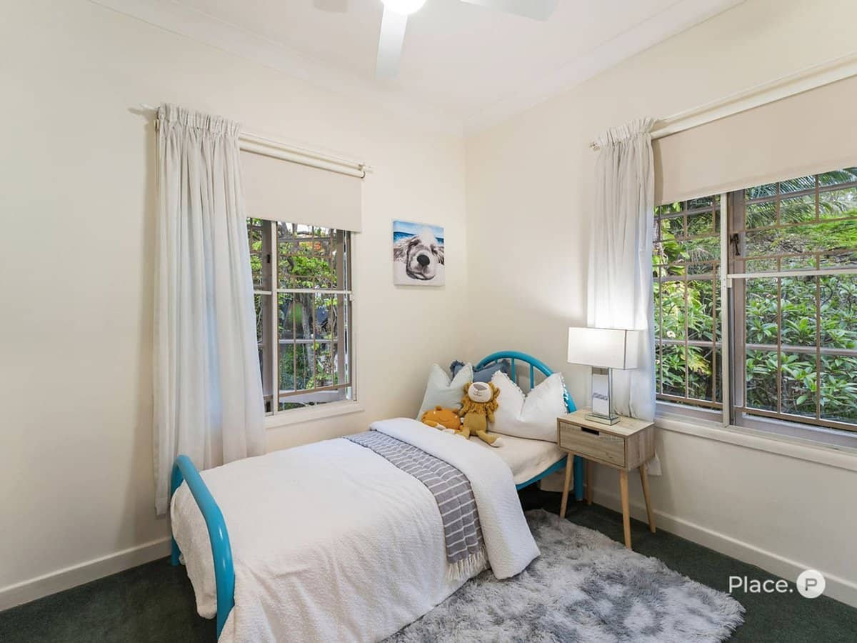 54 Octantis Street, Coorparoo - Thumbnail 13