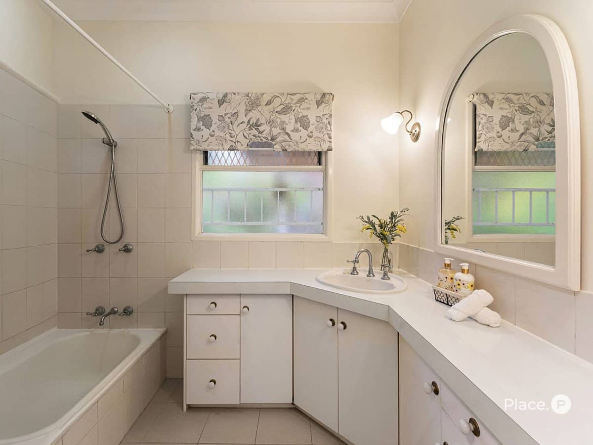 54 Octantis Street, Coorparoo - Thumbnail 15