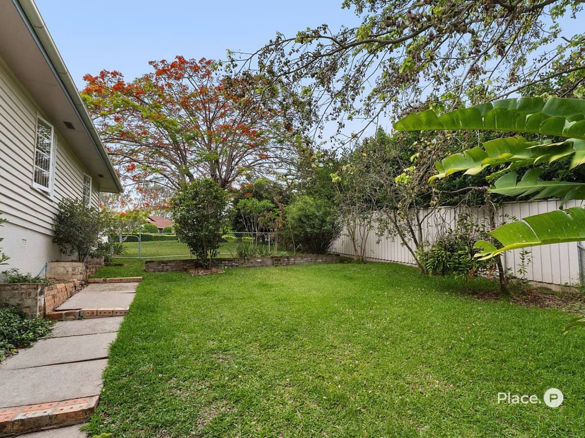 54 Octantis Street, Coorparoo - Thumbnail 20