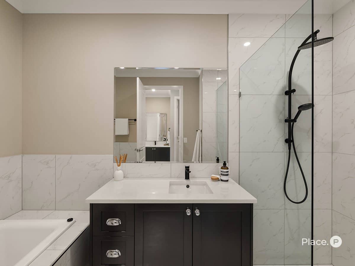 90 Overend Street, Norman Park - Thumbnail 18