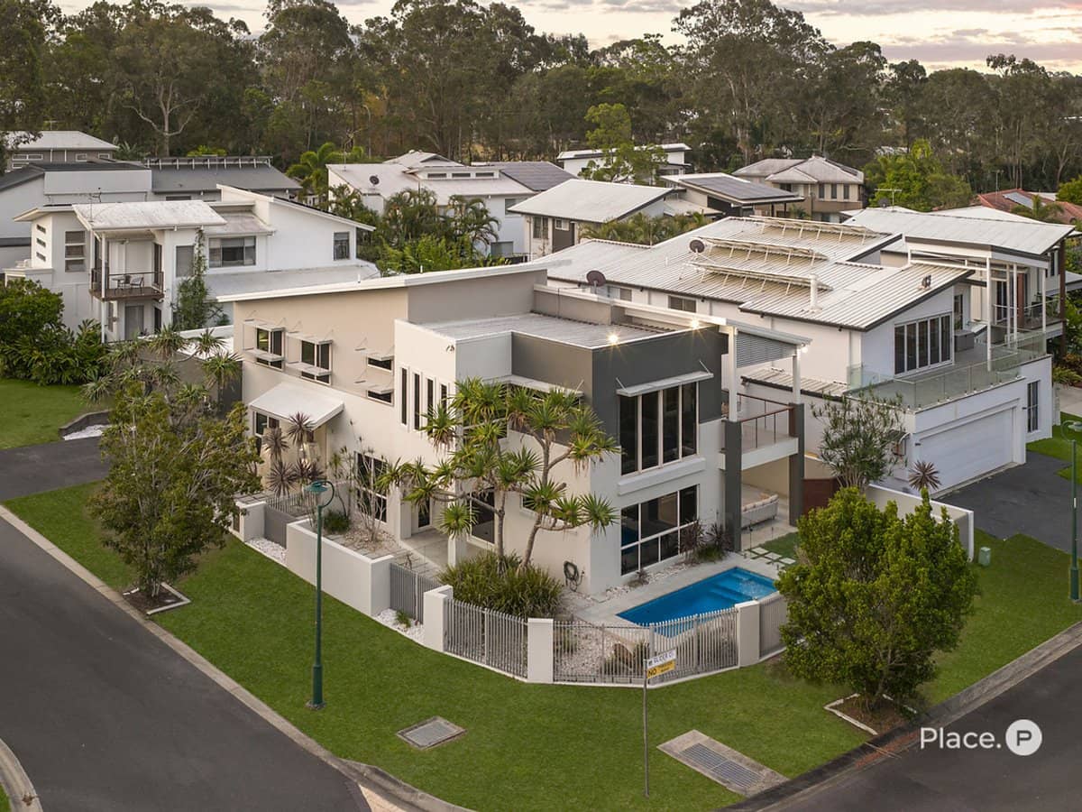 31 Talltrees Circuit, Wakerley - Thumbnail 1