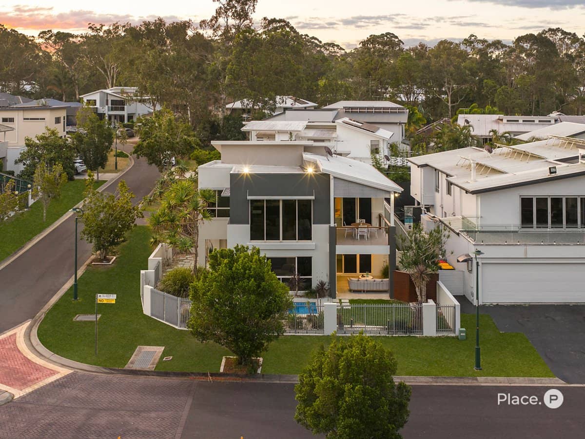 31 Talltrees Circuit, Wakerley - Thumbnail 3