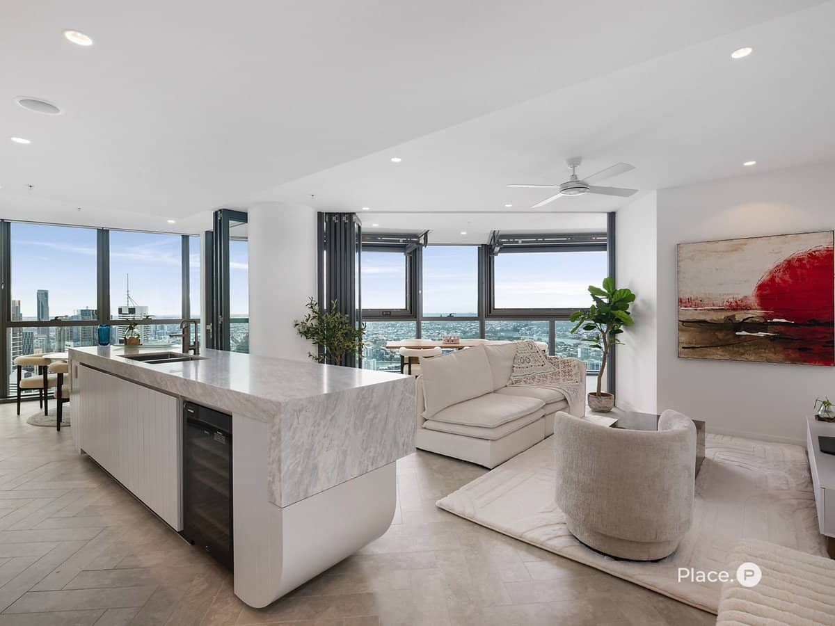 8 Margaret Street, Brisbane City - Thumbnail 3