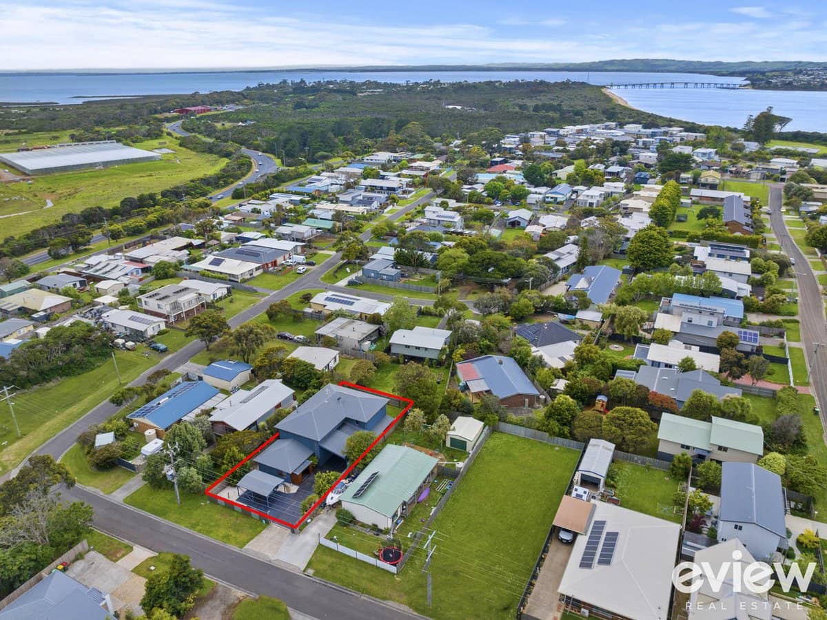 13 Panorama Drive, CAPE WOOLAMAI - Thumbnail 18