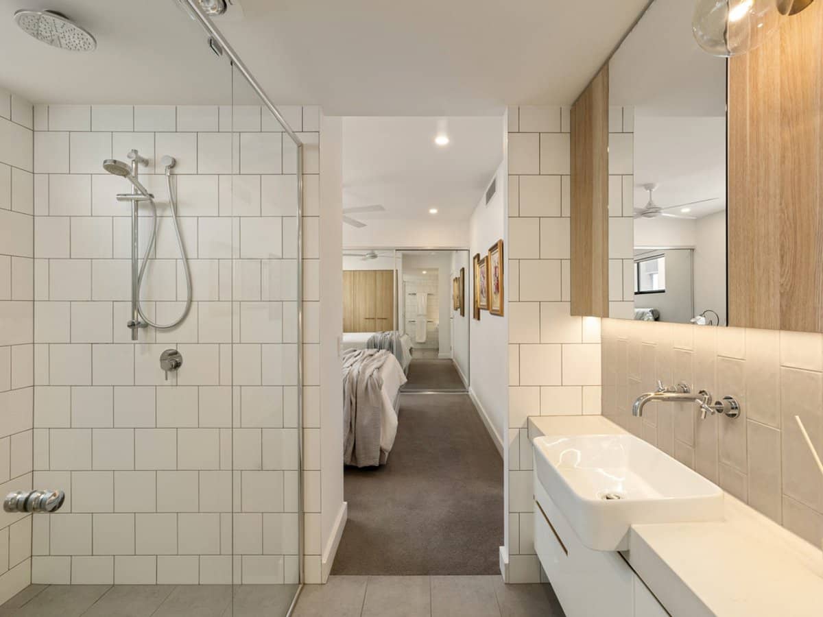 12 Bailey Street, West End - Thumbnail 10