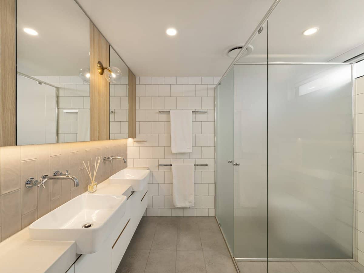 12 Bailey Street, West End - Thumbnail 11