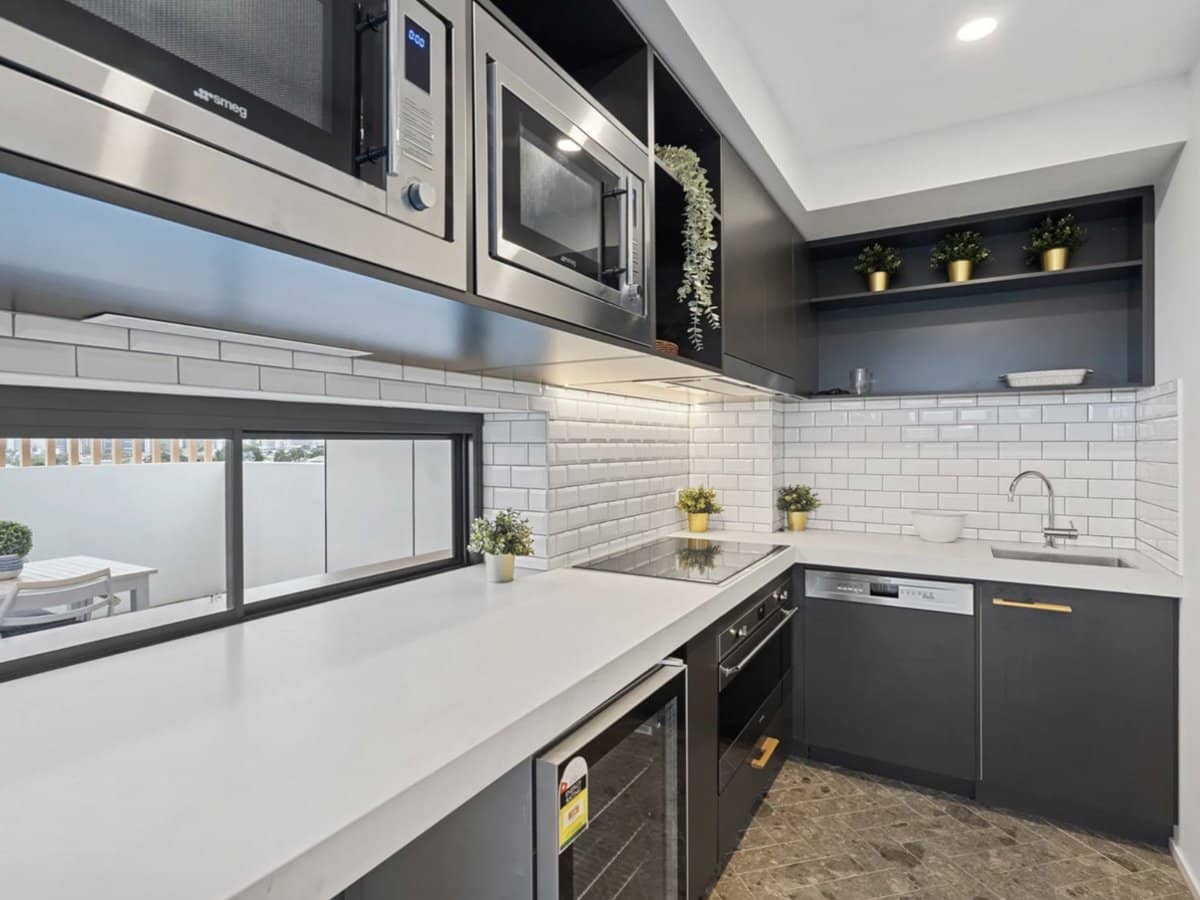 12 Bailey Street, West End - Thumbnail 20