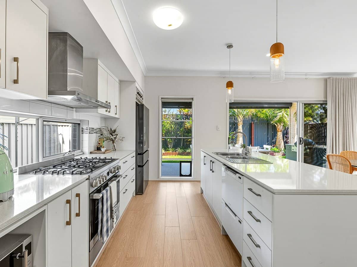 24 Petrel Avenue, MERMAID BEACH - Thumbnail 10