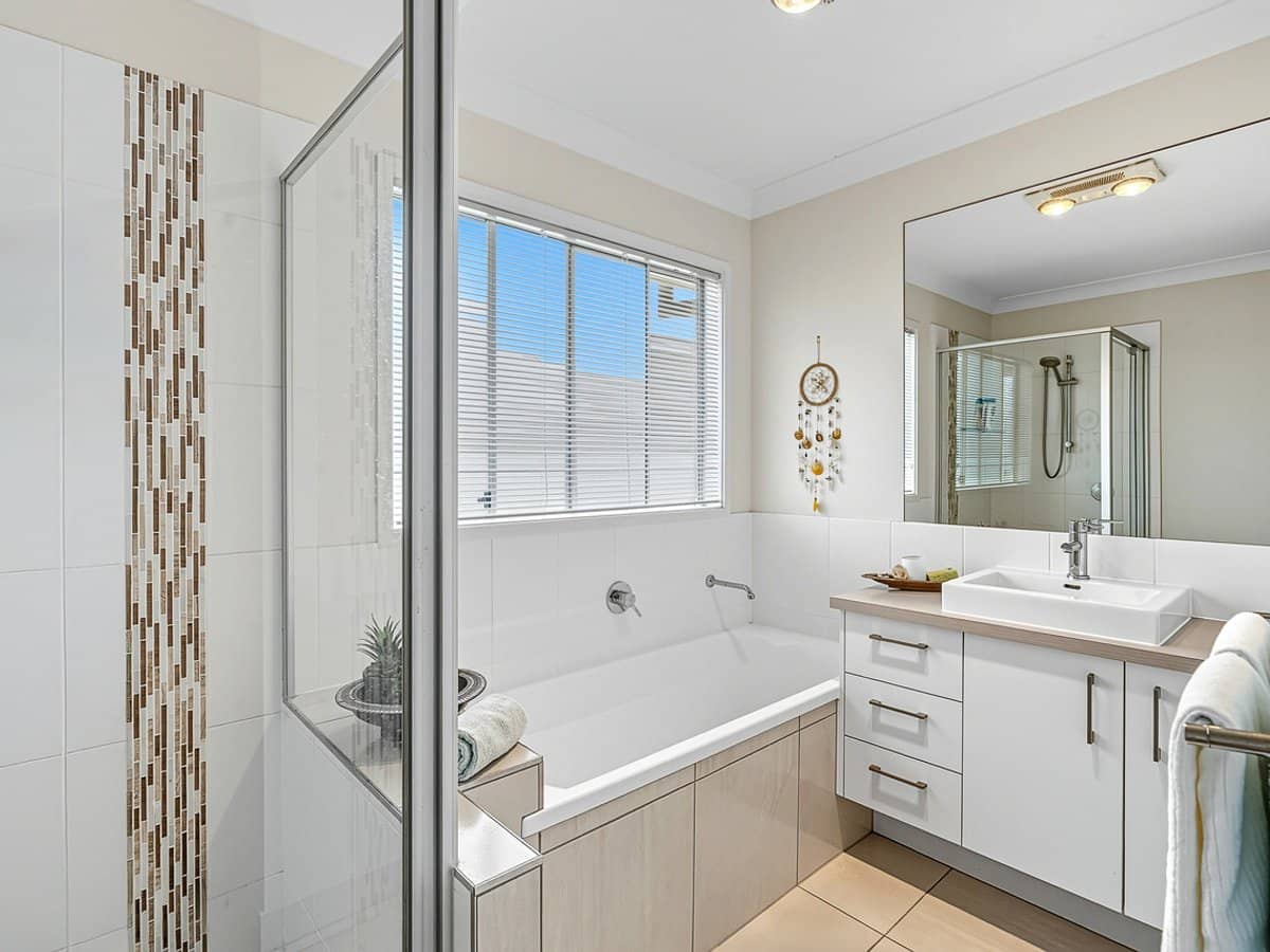 24 Petrel Avenue, MERMAID BEACH - Thumbnail 16