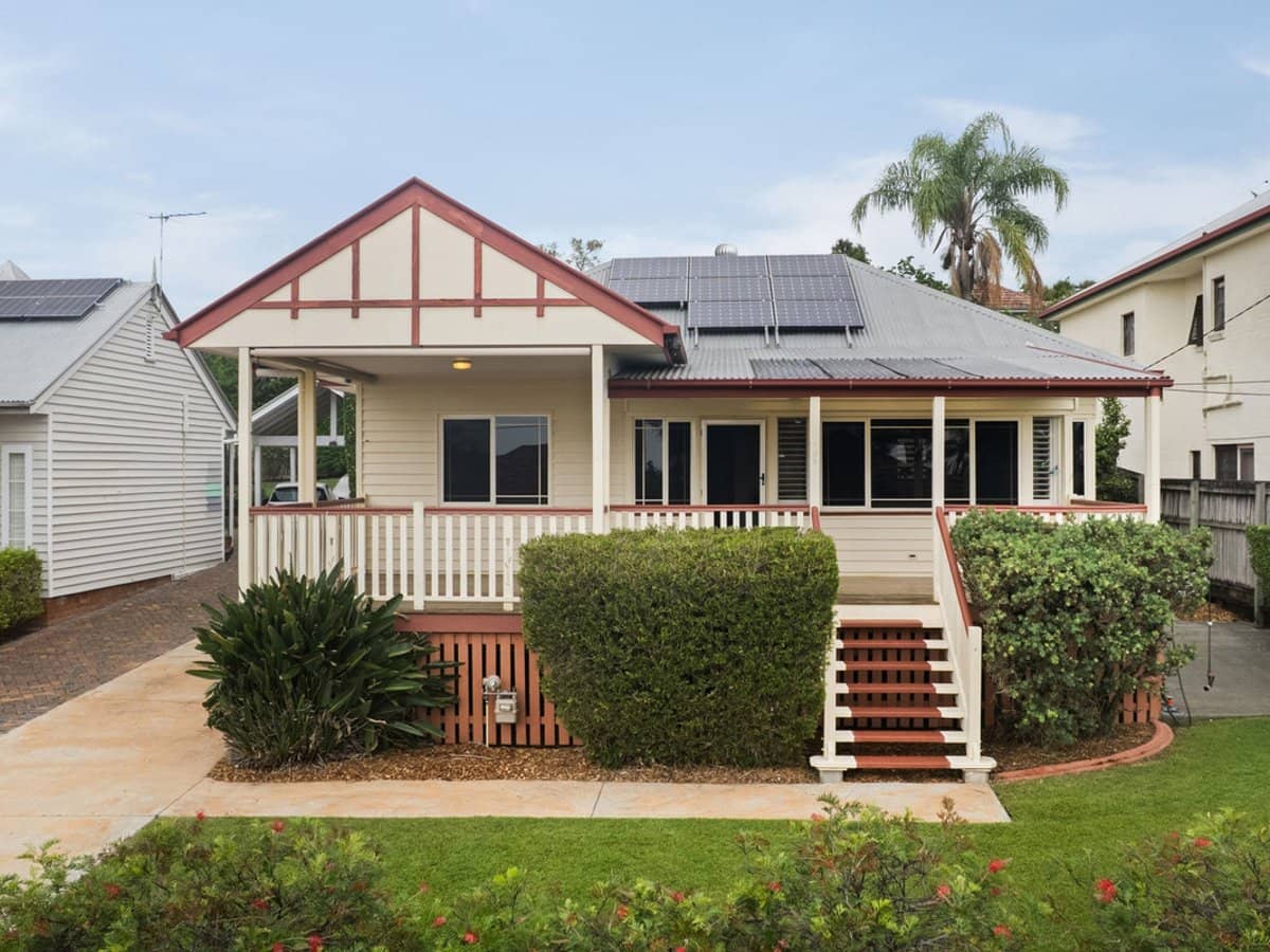 105 Stephen Street, Camp Hill - Thumbnail 1