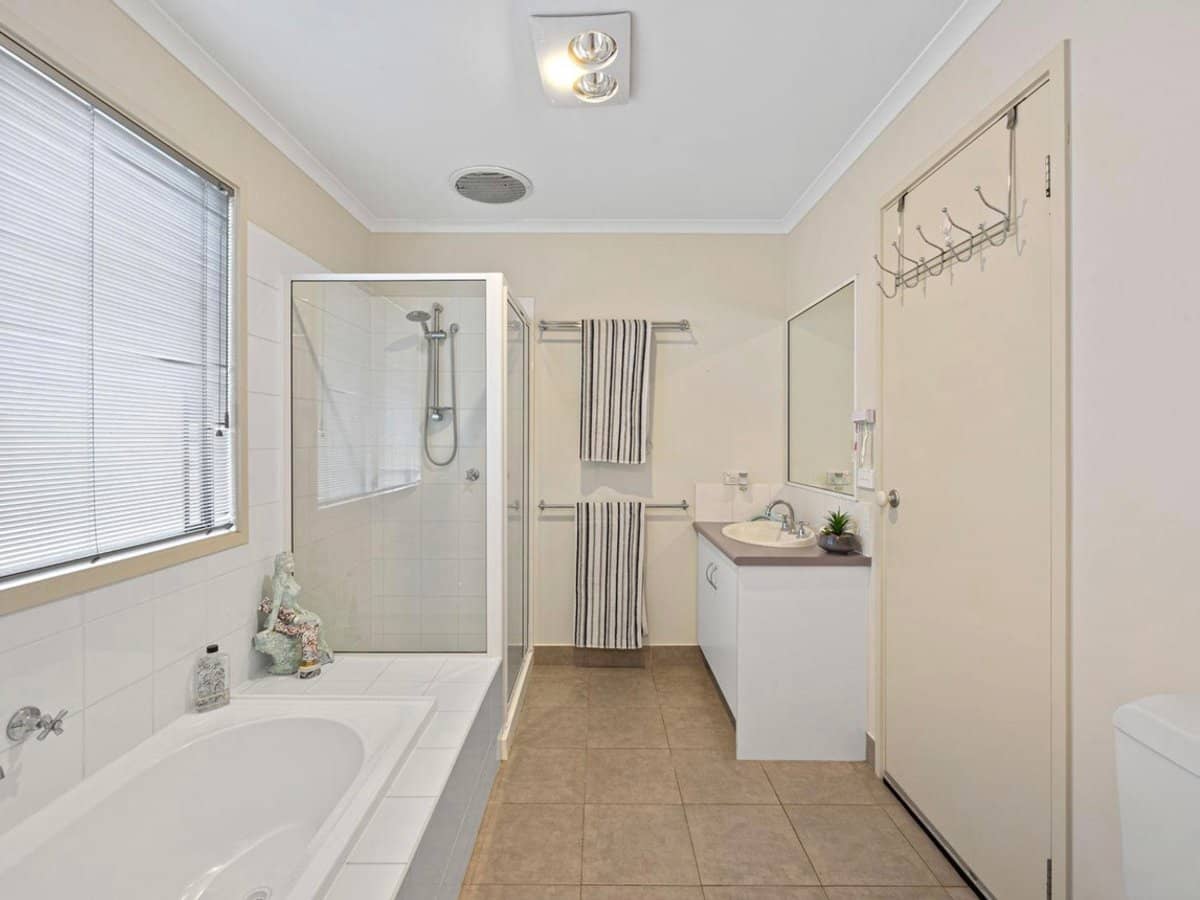 5 Wetherall Drive, CORINELLA - Thumbnail 10
