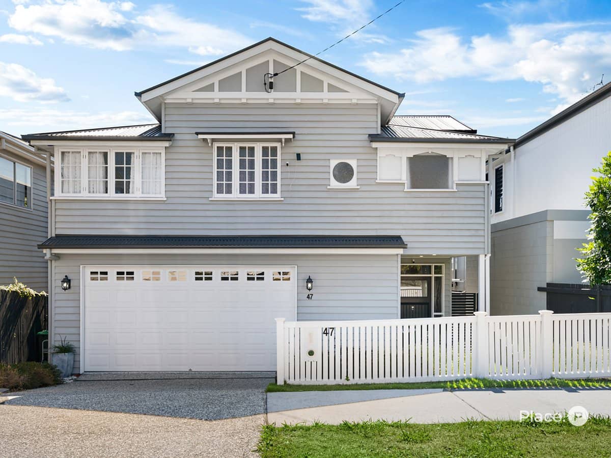 47 Brinawa Street, Camp Hill - Thumbnail 1